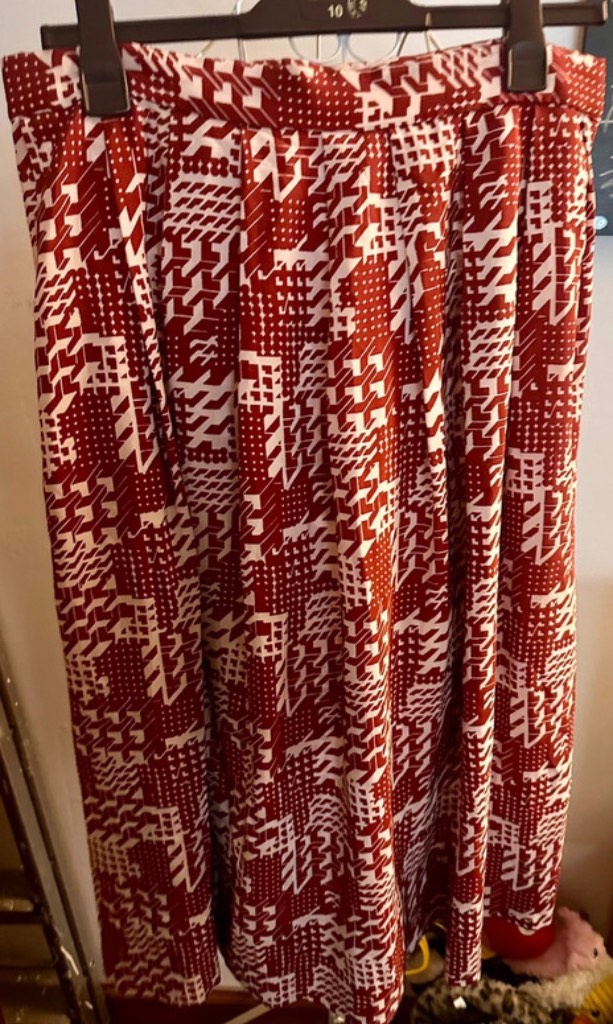 Vintage Red and White Midi Skirt Size 10/12