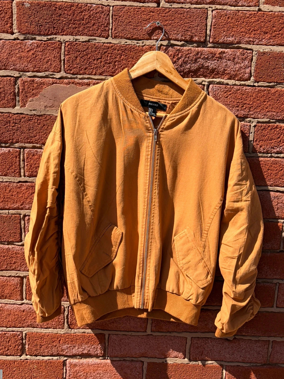 Forever 21 women’s small bomber style windbreaker jacket brown