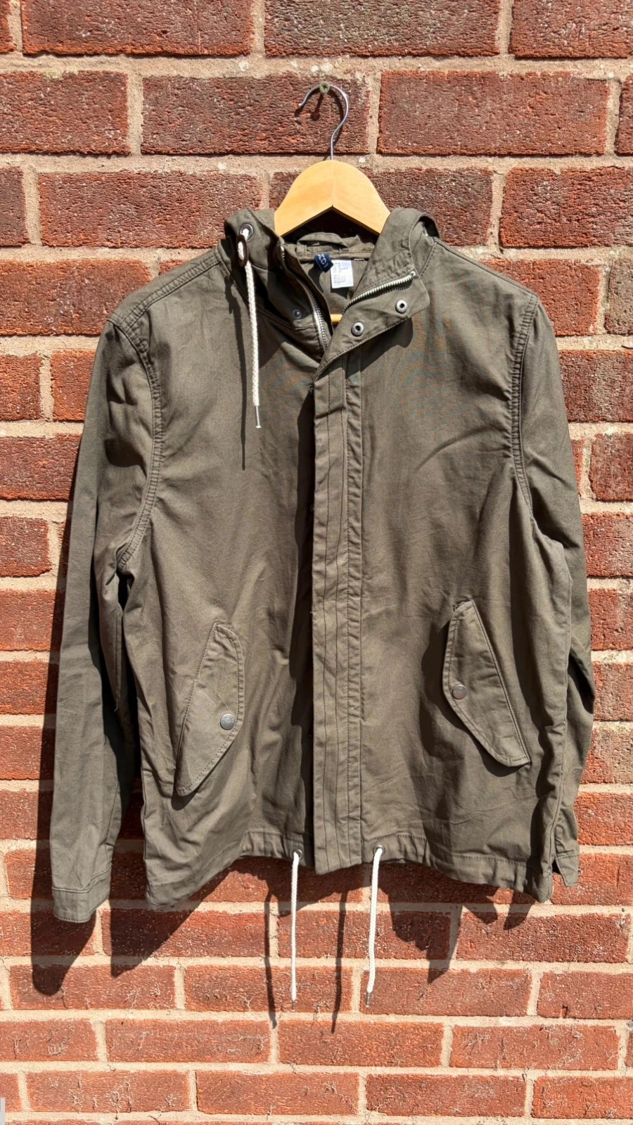 Divided khaki windbreaker jacket men’s medium
