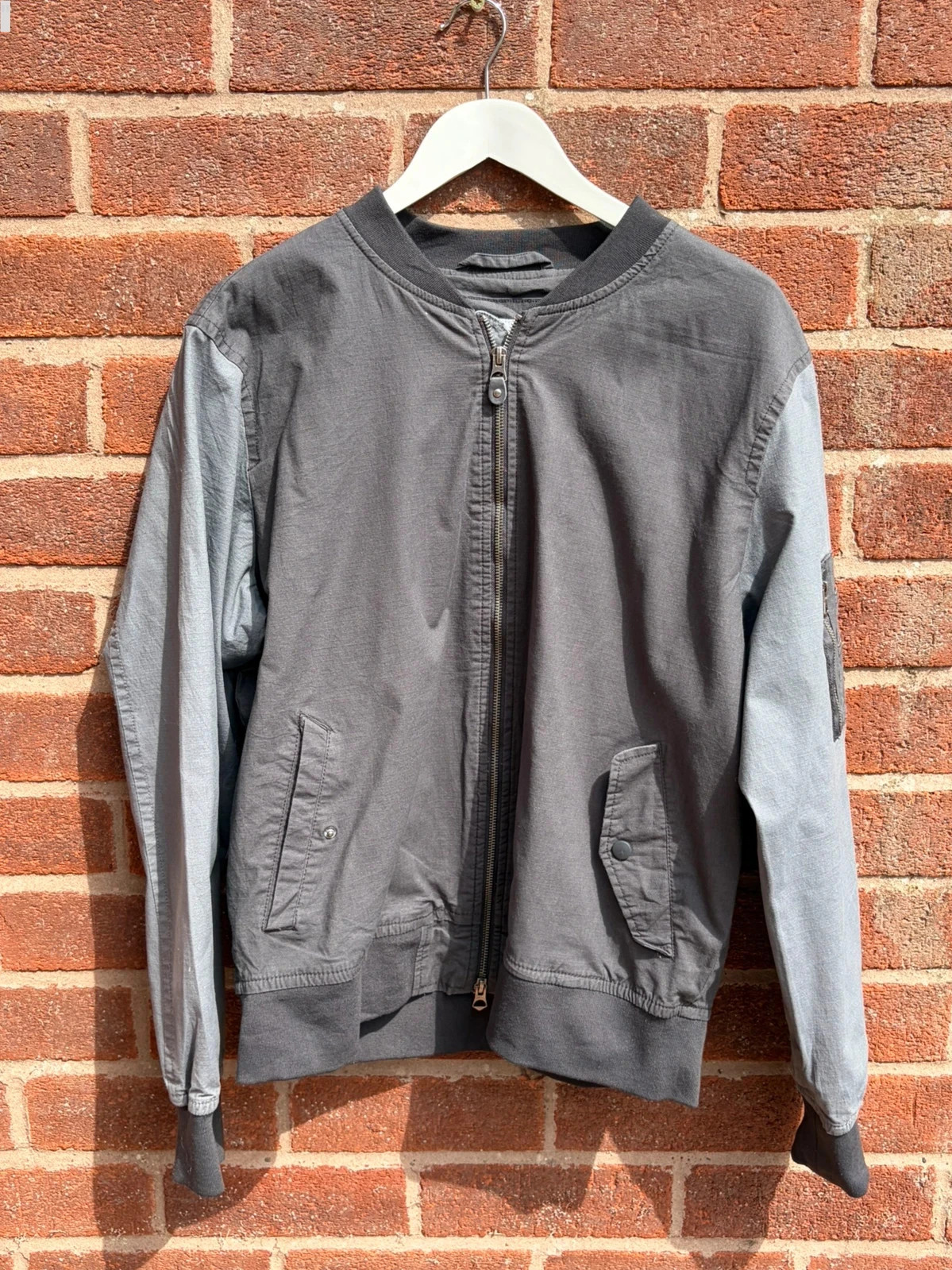 Goodfellow & co large two tone grey windbreaker jacket