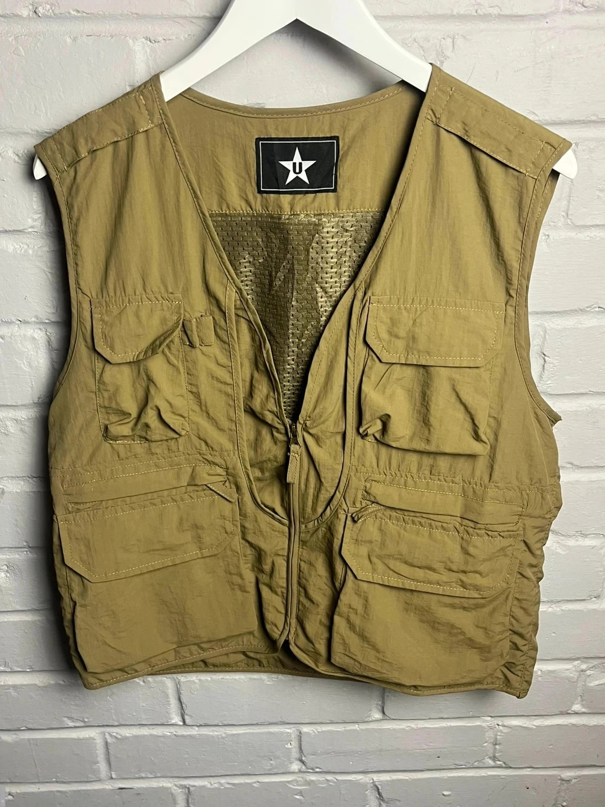 Men’s medium size utility tactical vests light brown