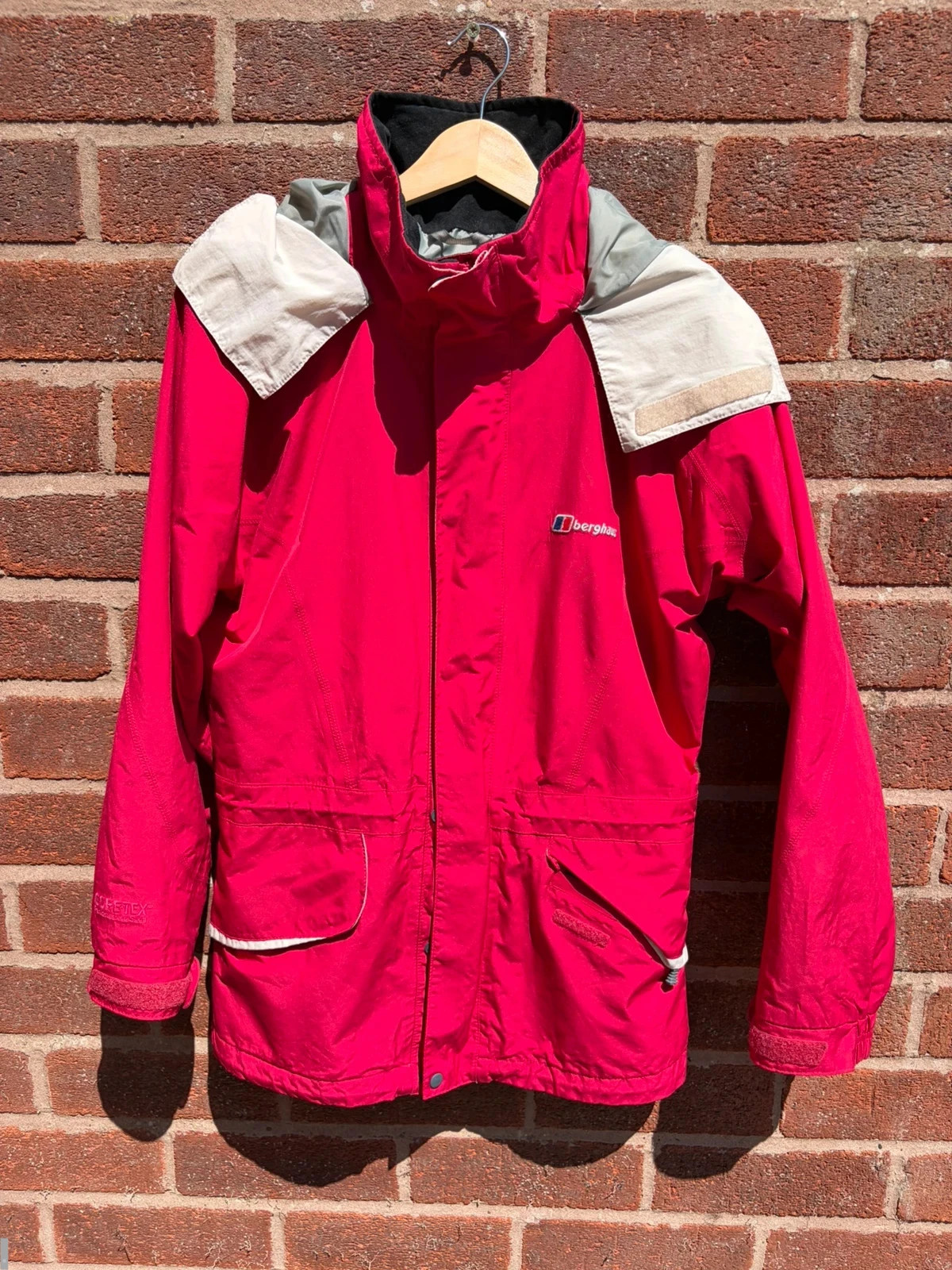 Berghaus raincoat windbreaker women’s pink uk 10