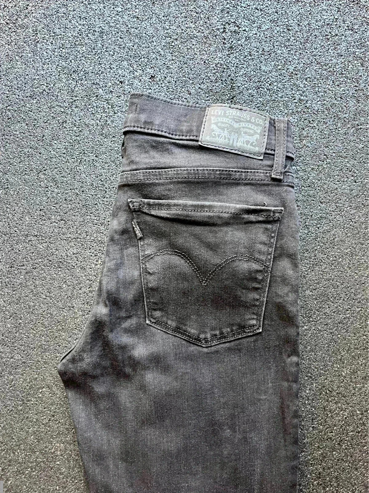 Levi’s 710 super skinny mid rise jeans black womens Uk 8 W27 L30