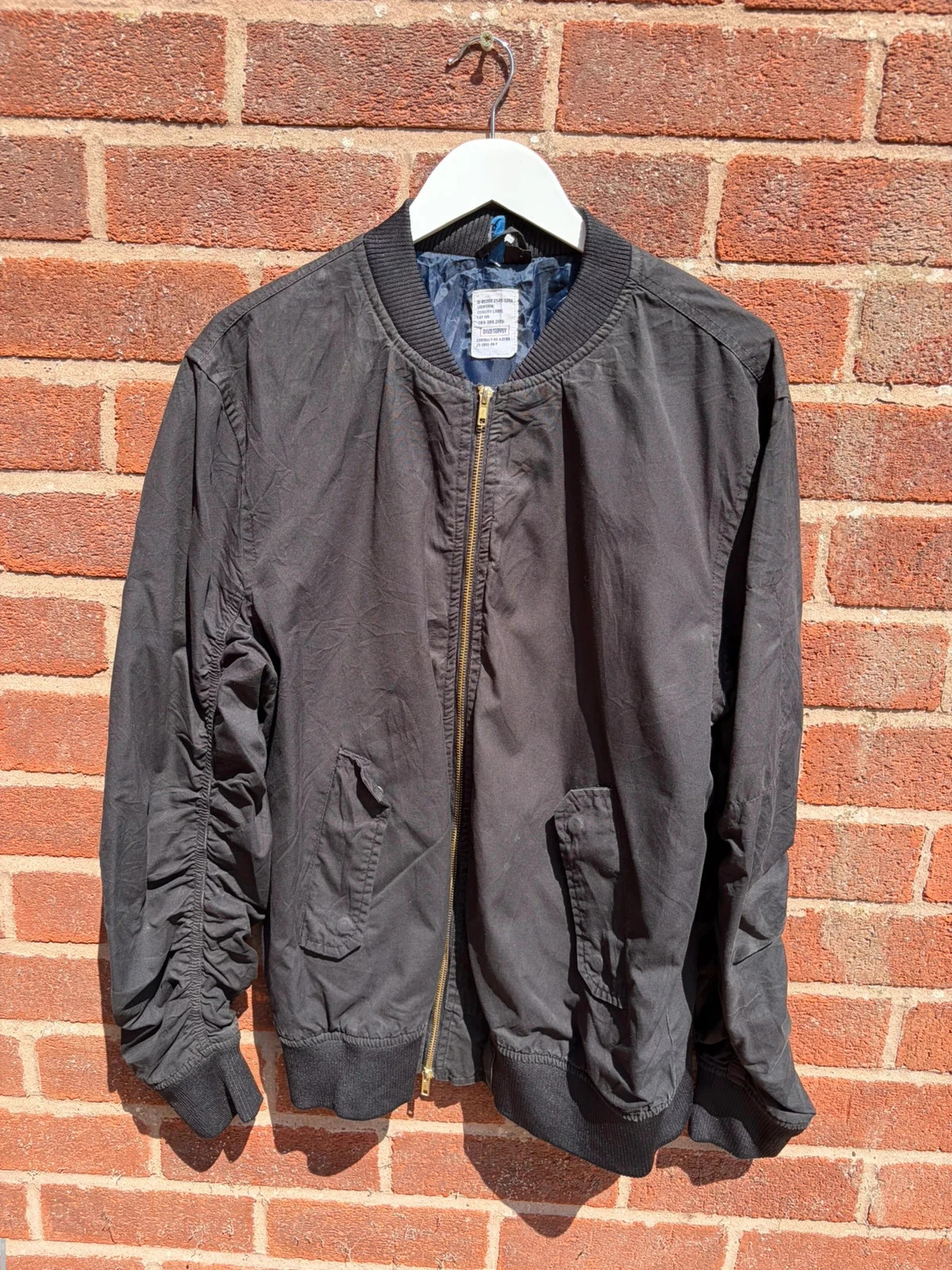 Divd supply black windbreaker jacket men’s large
