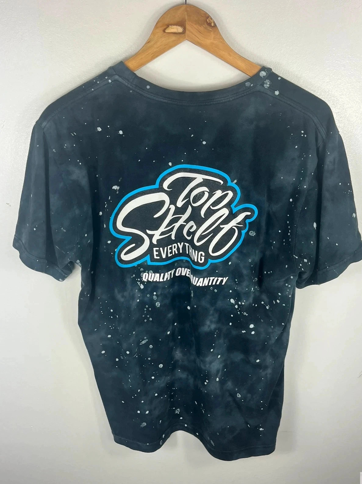 Top shelf / mens size medium/ paint splash dark grey t shirt