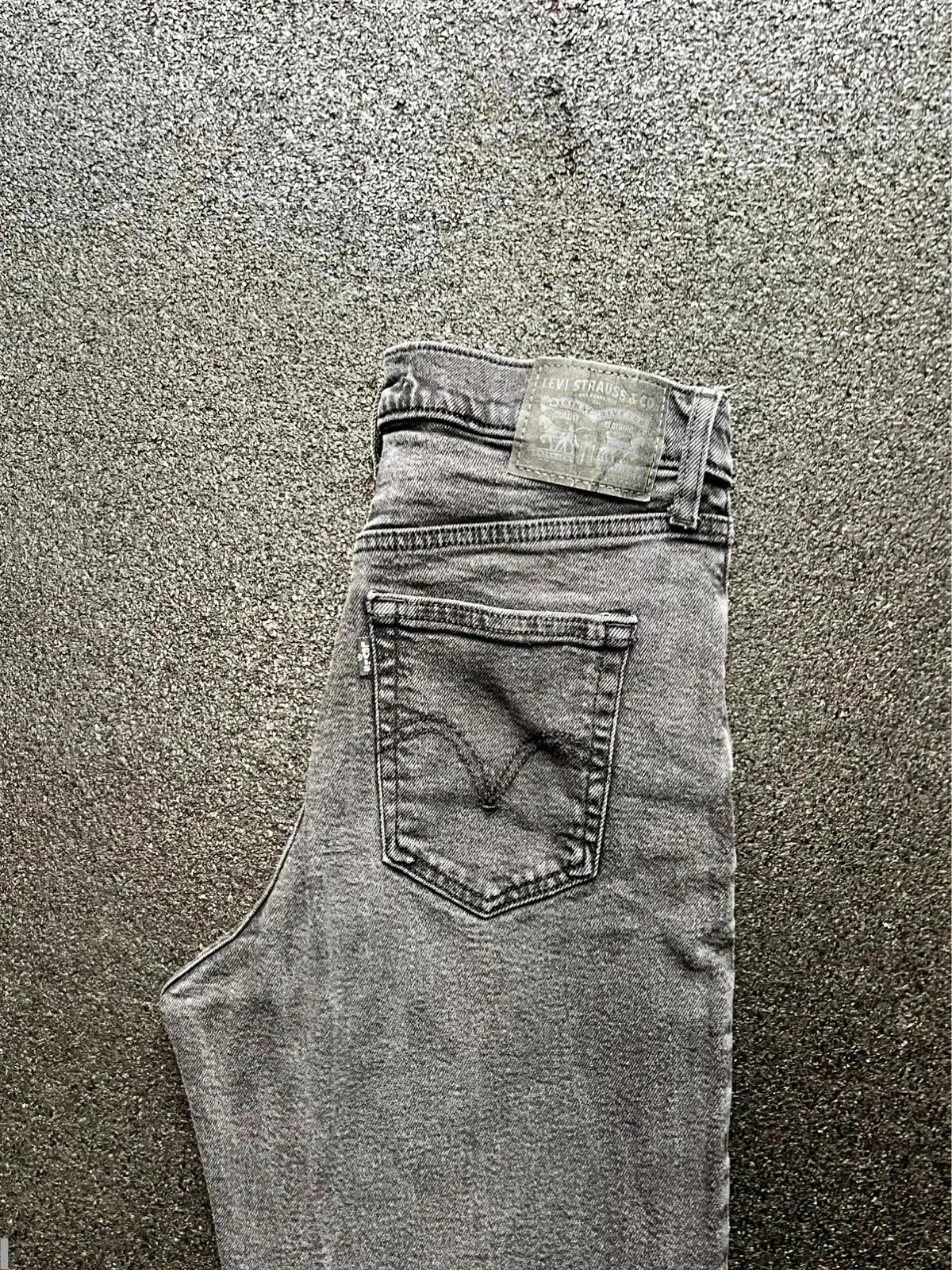 Levi’s high waisted mom jeans stretch women’s uk 10 w28 L28 altered leg