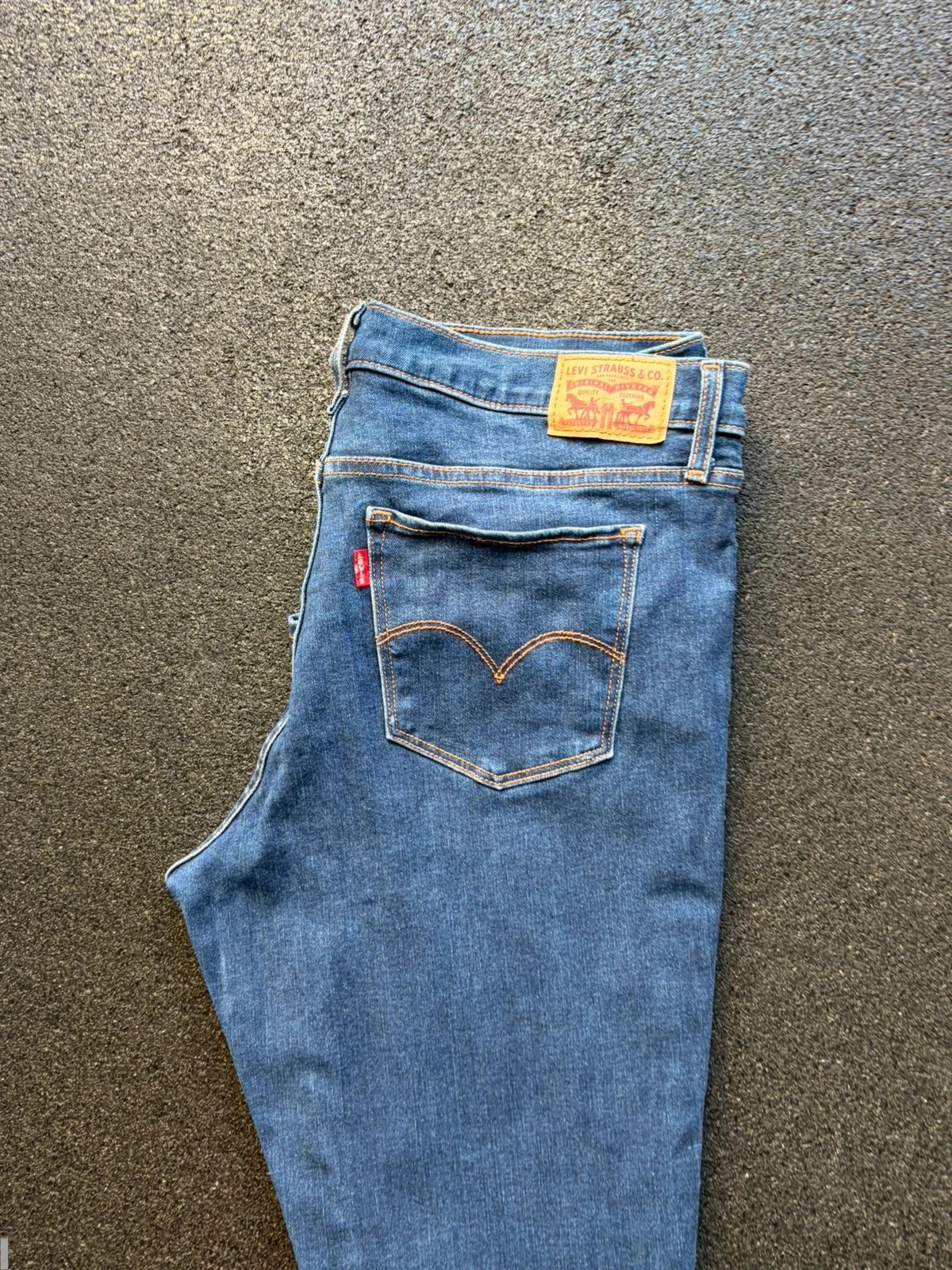 Levi’s blue slim tapered stretch jeans women’s uk 16 W34 L31