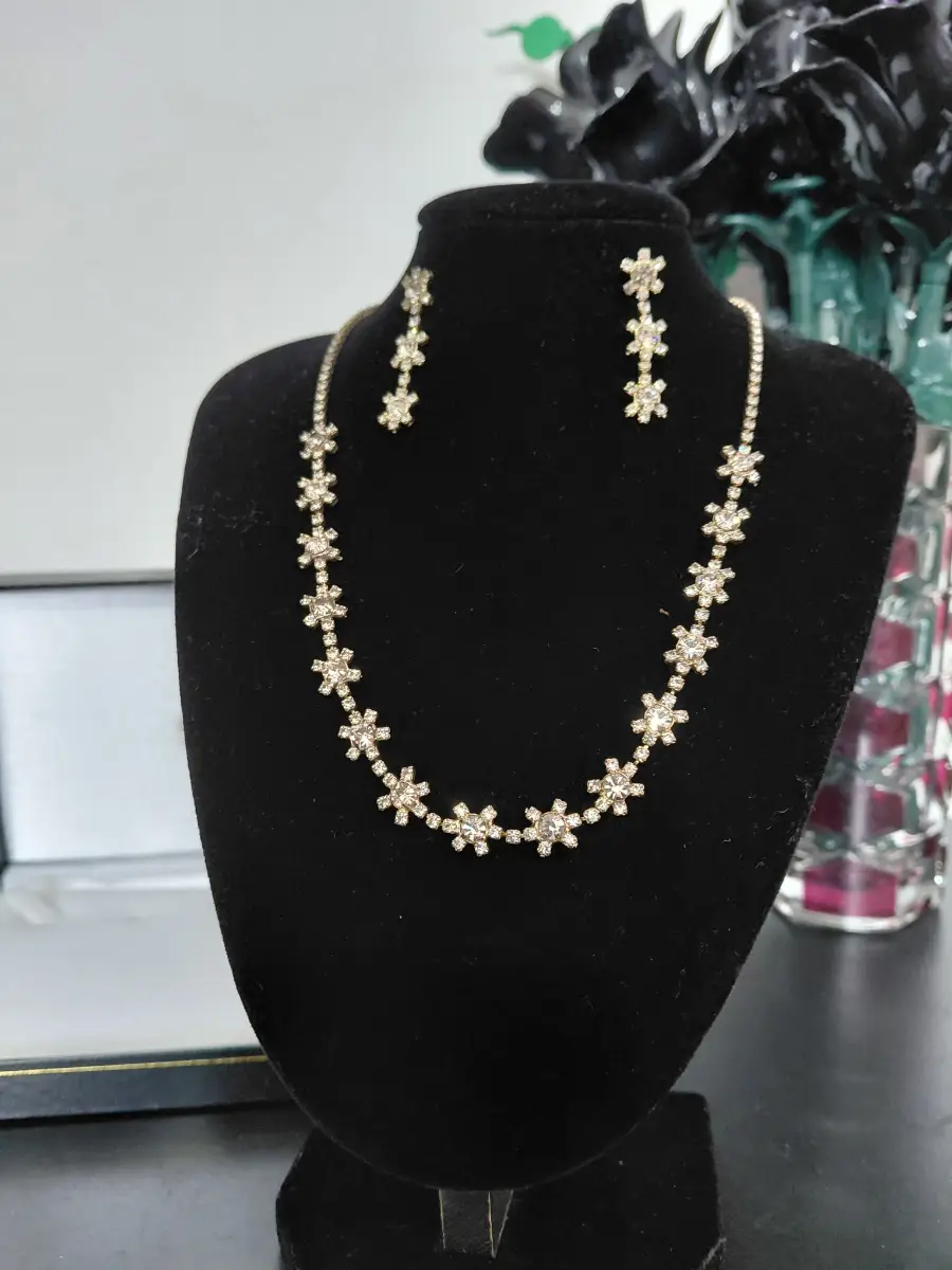 Silver plated star / flower necklace and earings jewellery set, Simon Nicholas