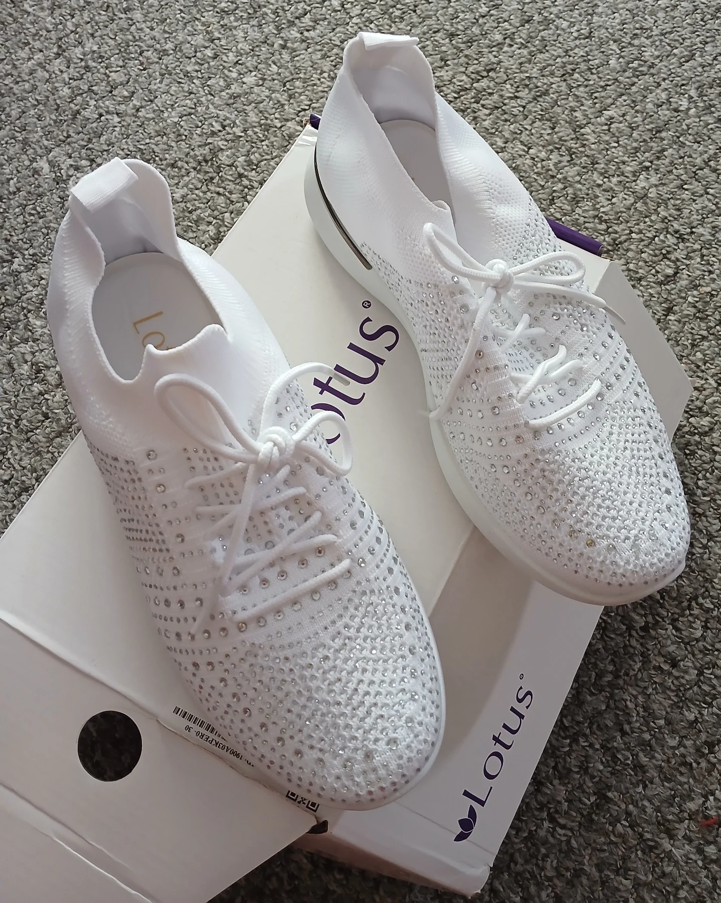 New Ladies Lotus Antibe Slip On Trainer White With Diamonte Detail Size 6