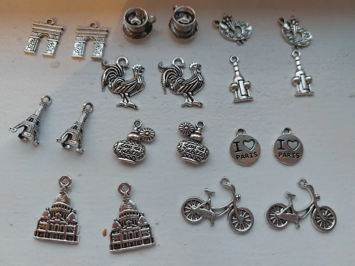 20 Paris themed Tibetan silver charms - great detail!