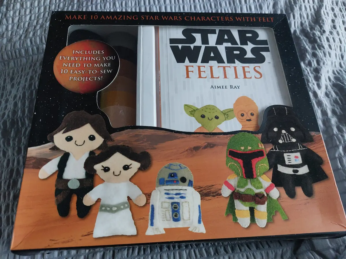 Star Wars Felties sewing kit BNIB