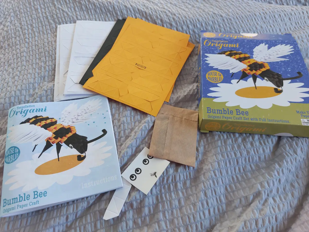 Bee origami kit BNIB