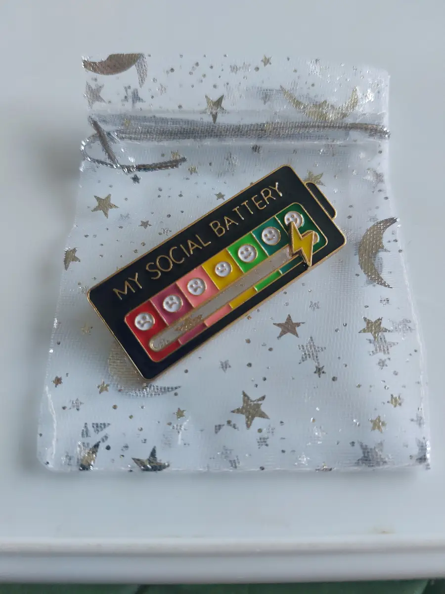 Black social battery pin