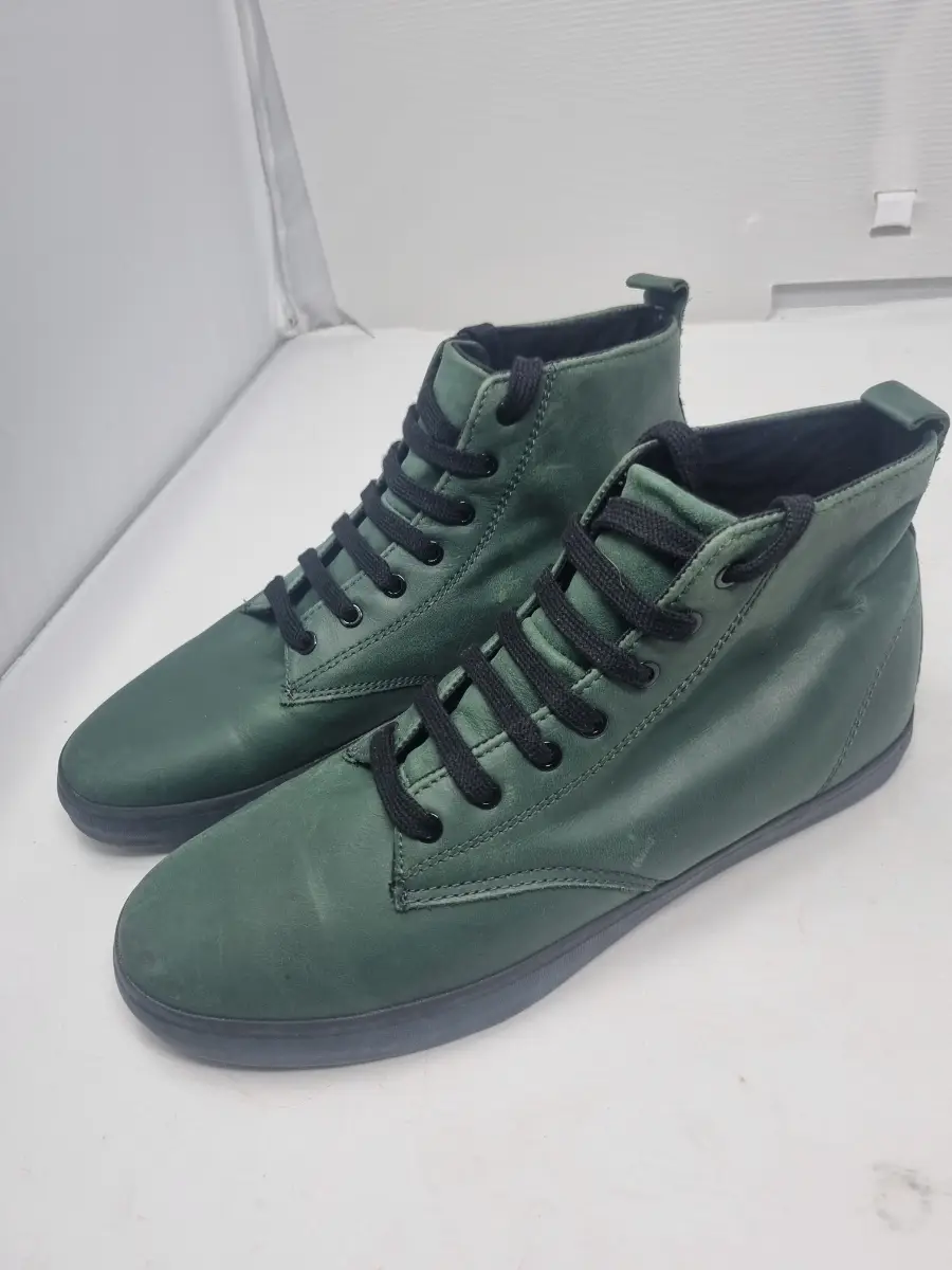 Globe Crusade High Top Green Leather Trainers Skate Shoe UK 8