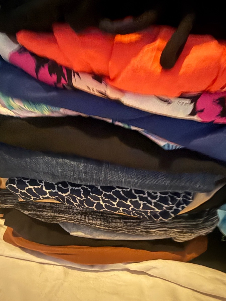 Huge woman’s bundle 22 items