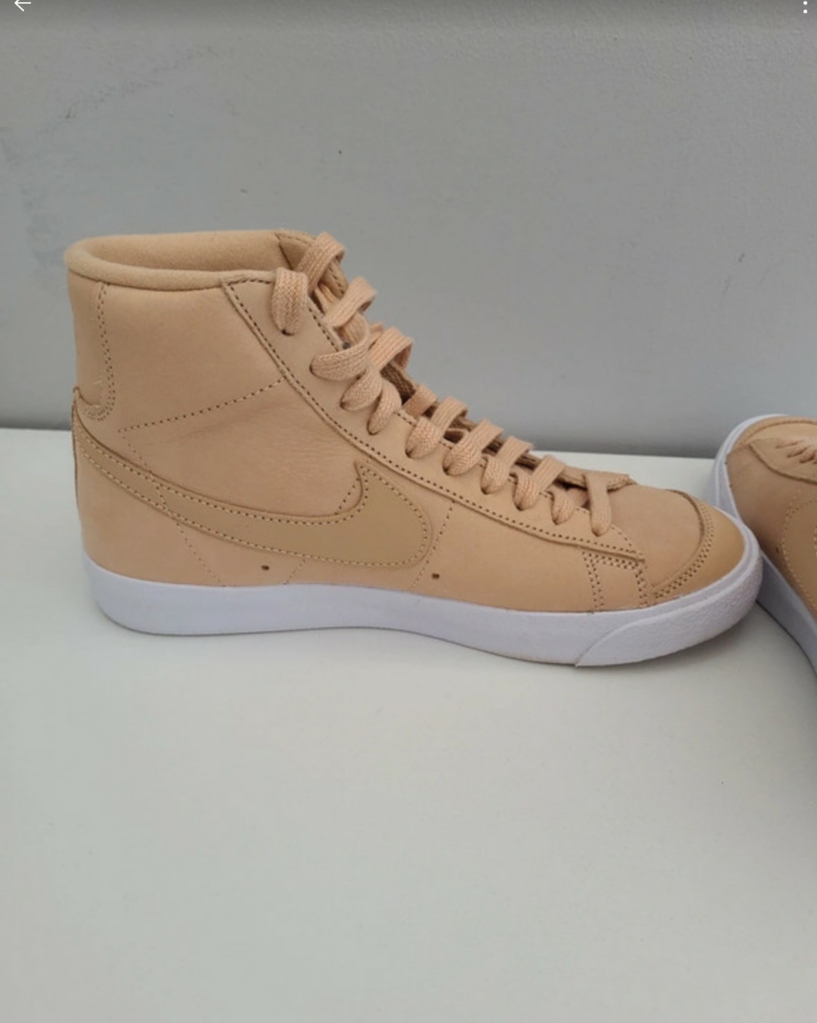 Nike Blazer Mid 77 Trainers Size 4 Tan