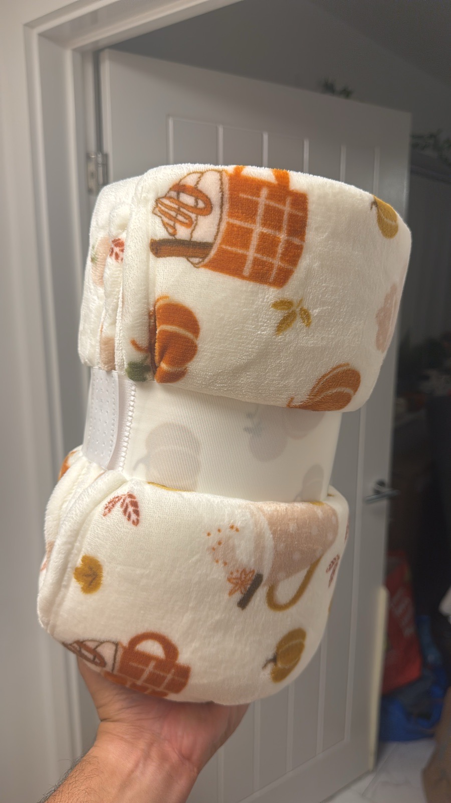 B&M Harvest Home Super Soft Pumpkin Throw