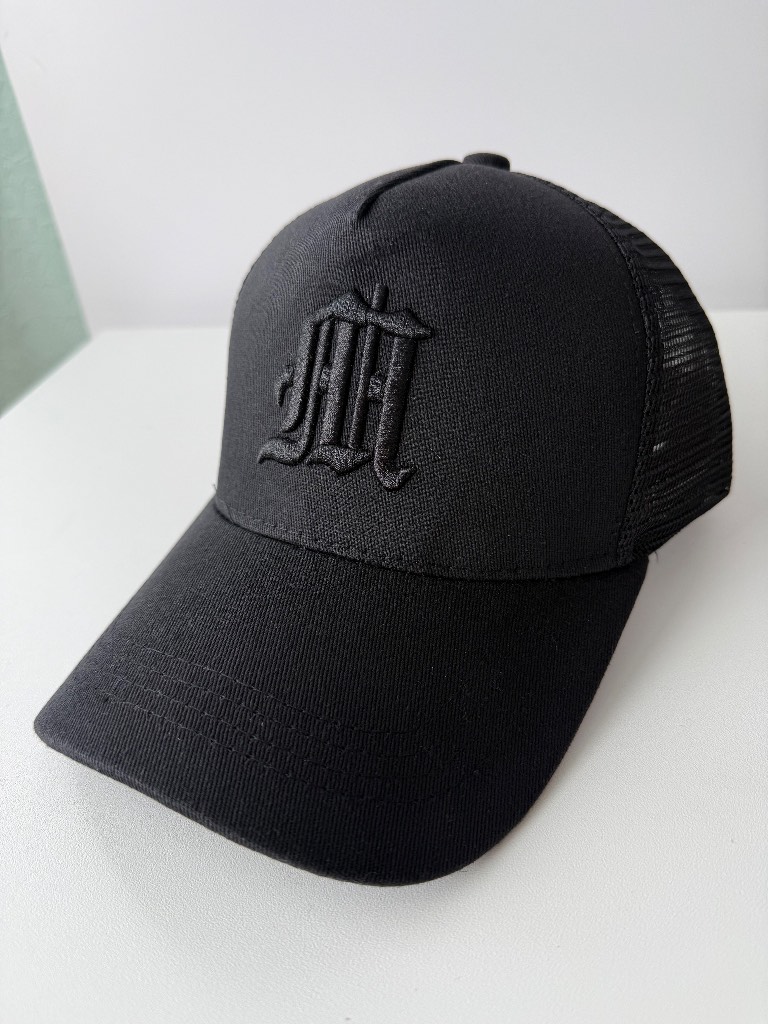 Black cap