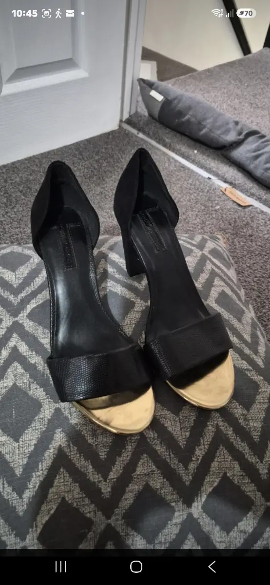 Lovely pair heels size 6
