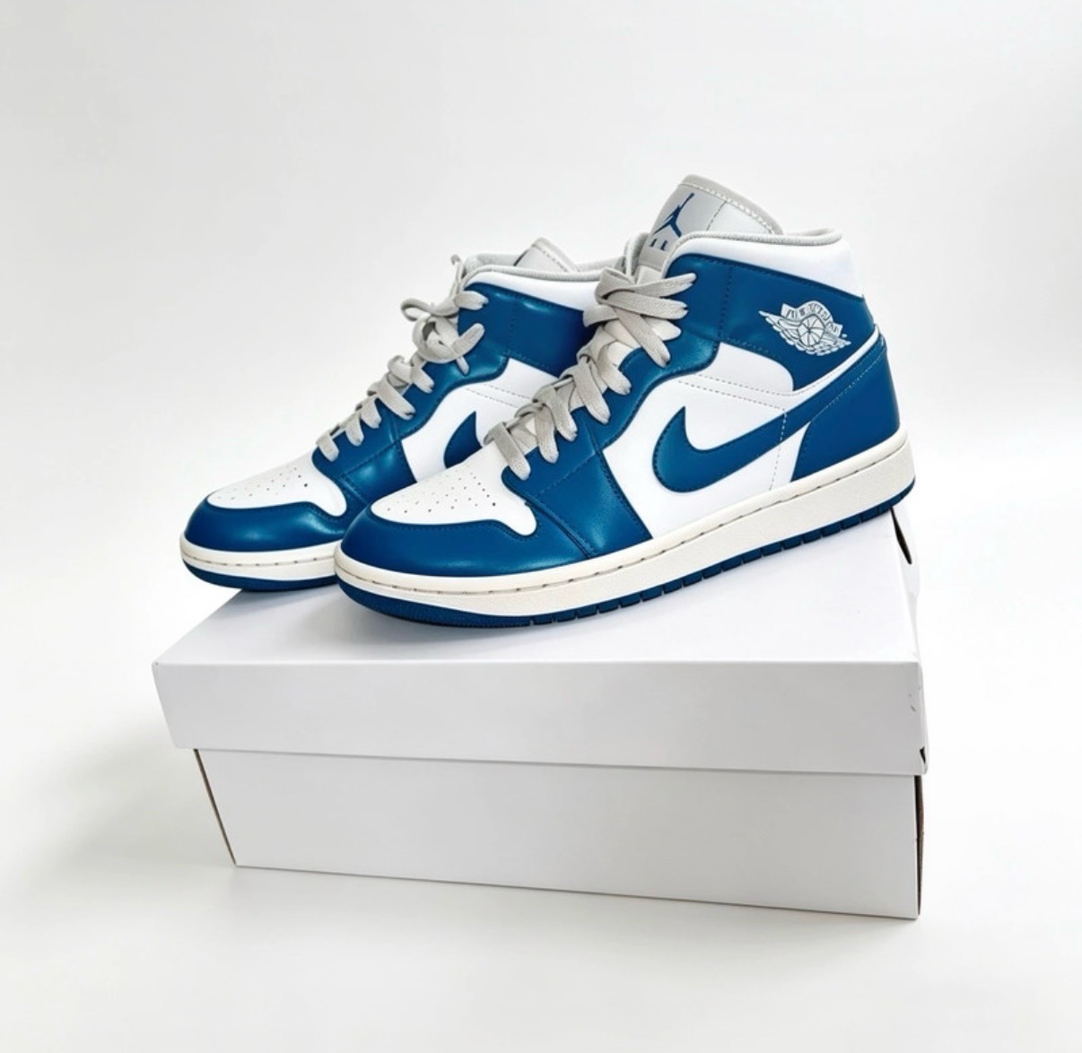 Nike Air Jordan 1 Mid Kentucky Blue Trainers UK 5.5 EUR 39 With Box