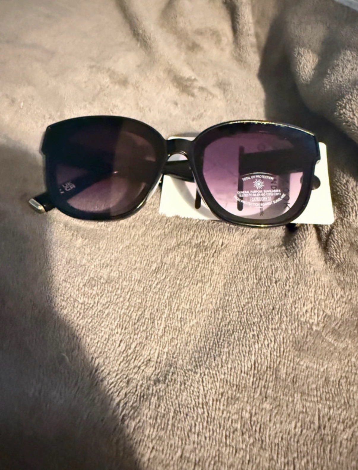 New Look New with Tags Black Oversized Sunglasses