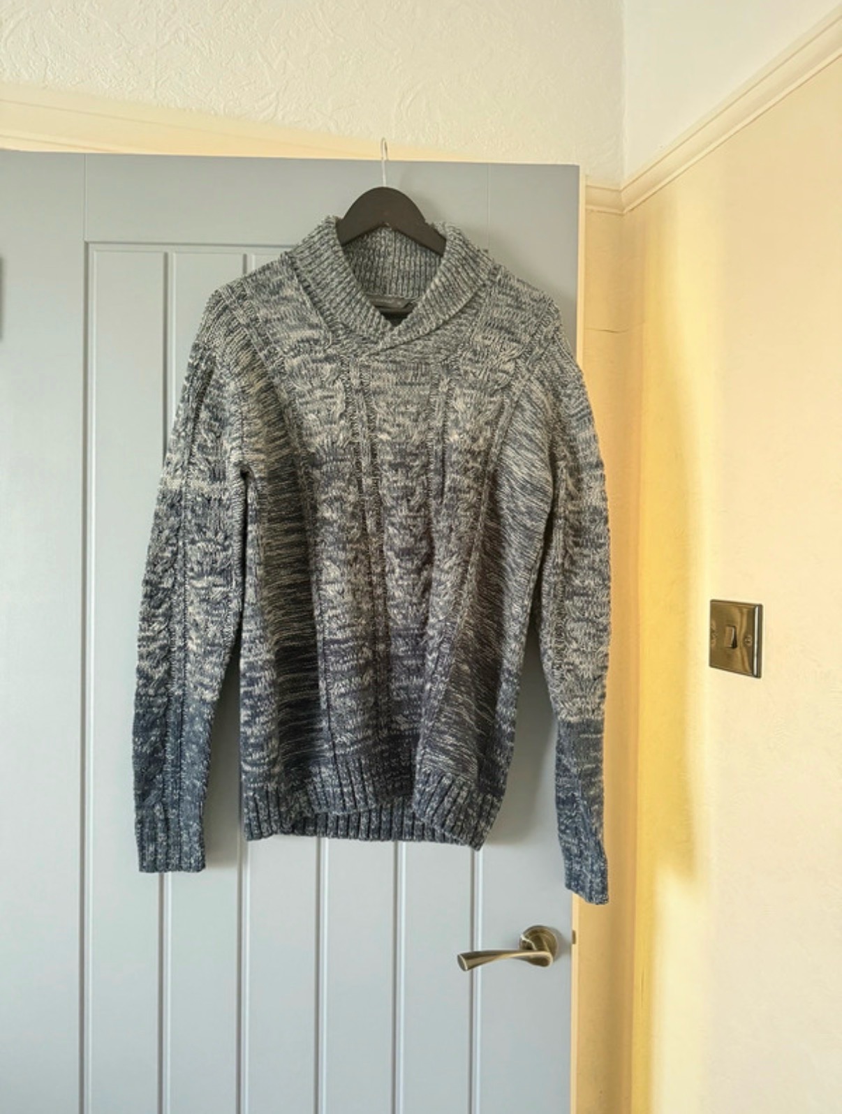 Cedar Wood State Men's Ombre Shawl Neck Cable Knit Jumper - Size M