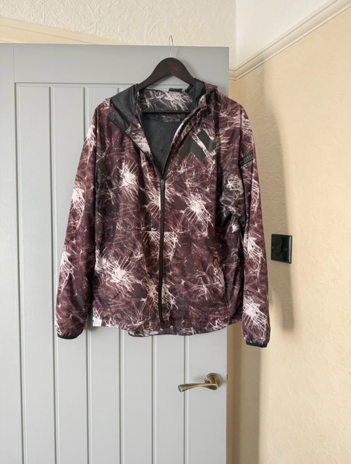 FIRST Men's Sportswear Patterned Lightweight Hooded Jacket - Size L