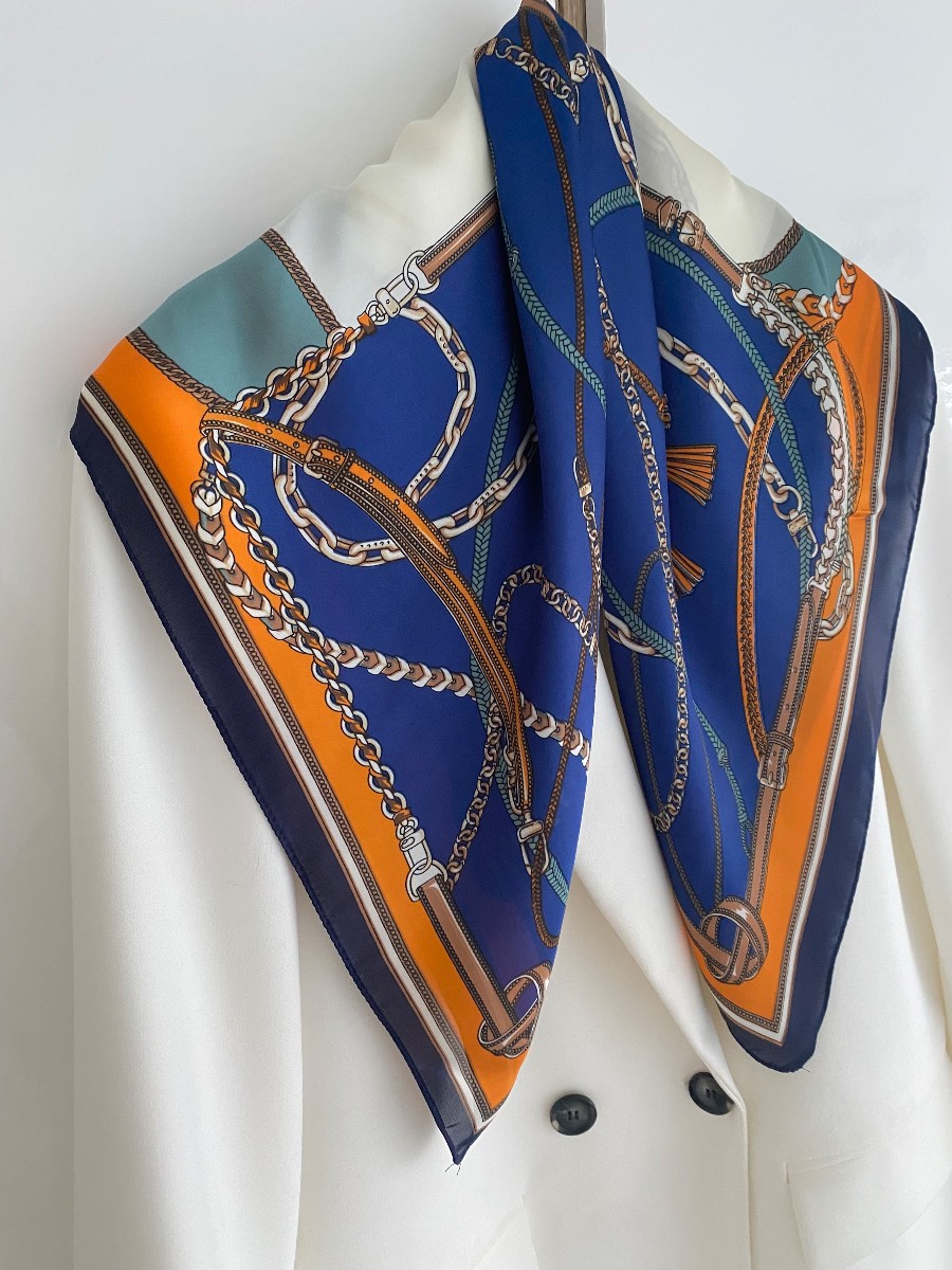 Ladies Chain & Belt Print Square Scarf Headscarf Brand New