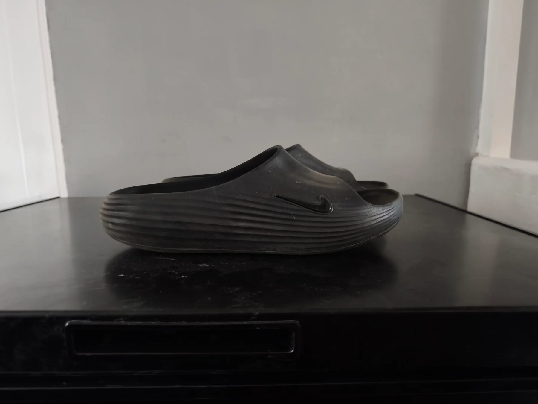 Nike reactx rejuven8 slides sz 11