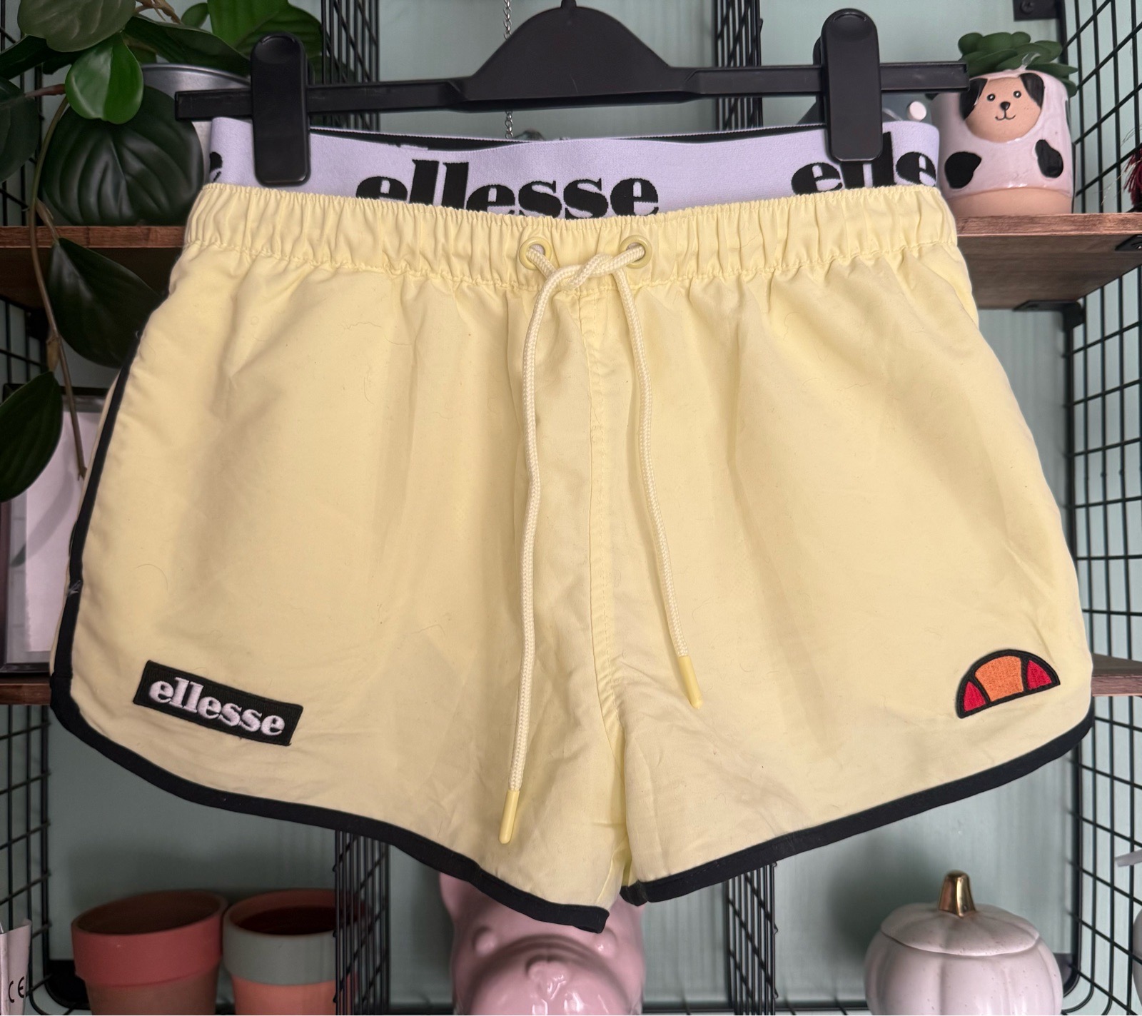 Ellesse Size Xtra Small Yellow Shorts