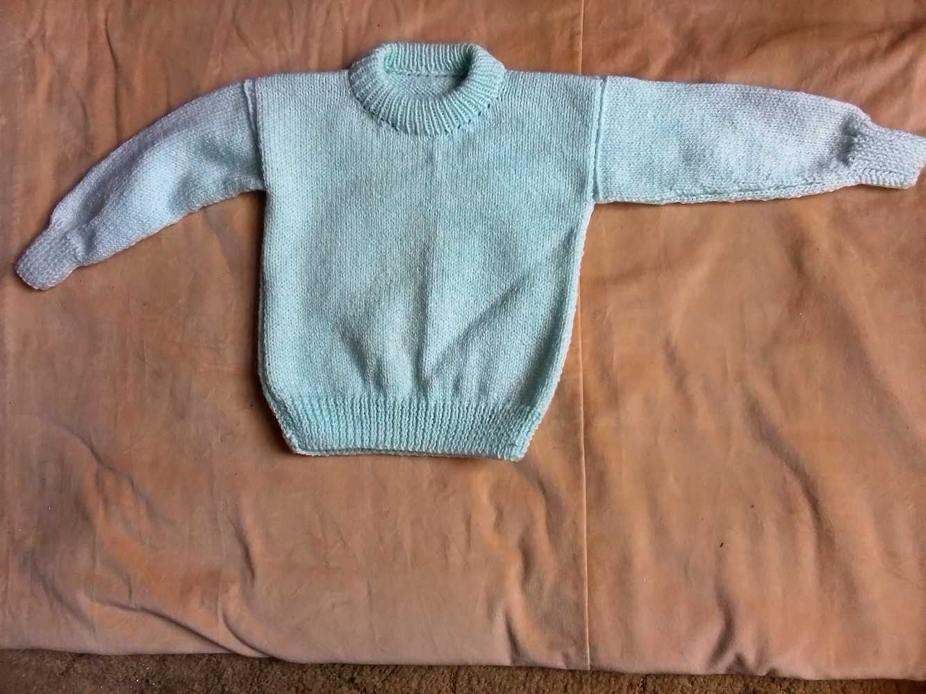 Brand New 22 in 56 cm round neck Pale Green Jumper