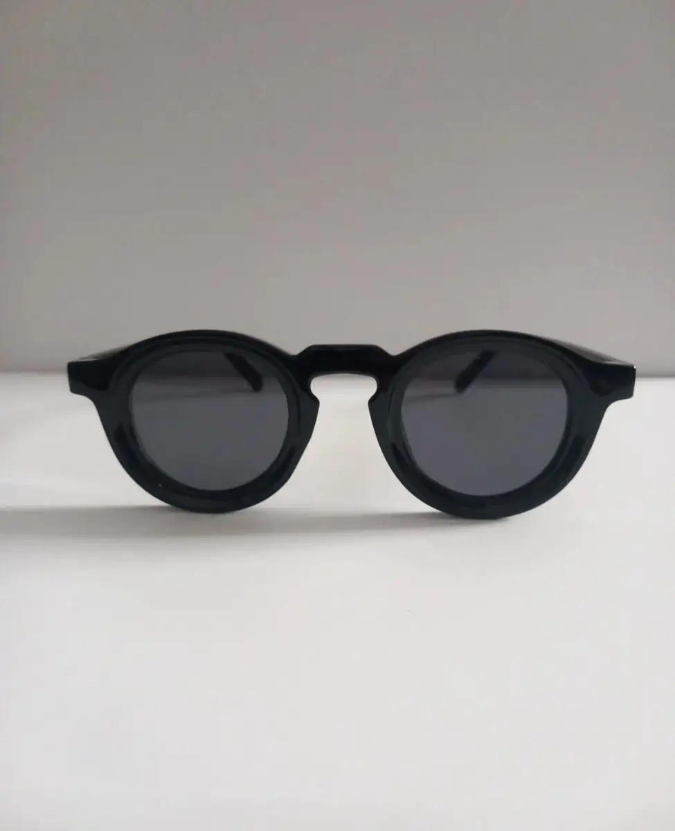 retro sunglasses