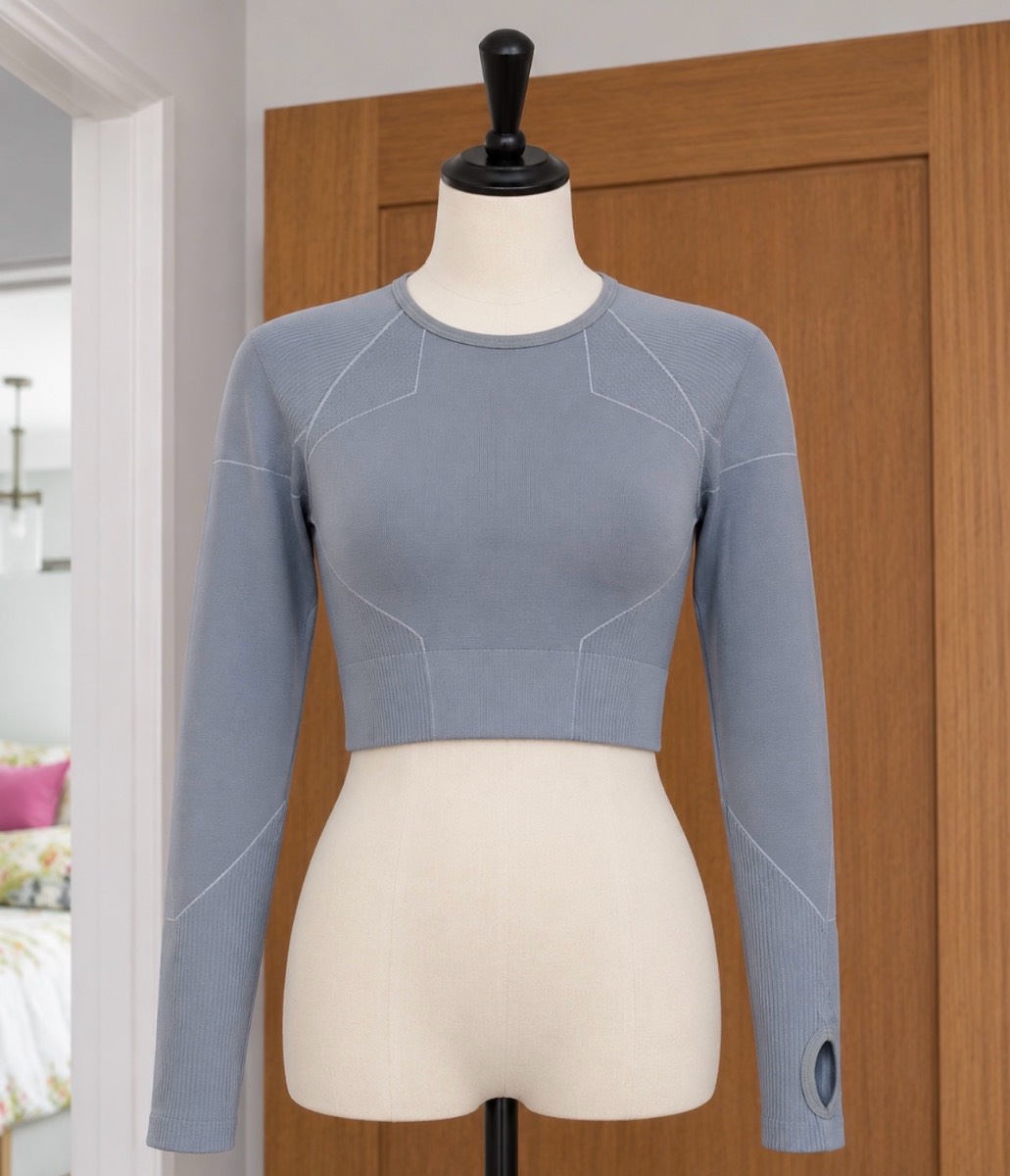 AYBL cropped gym top size small