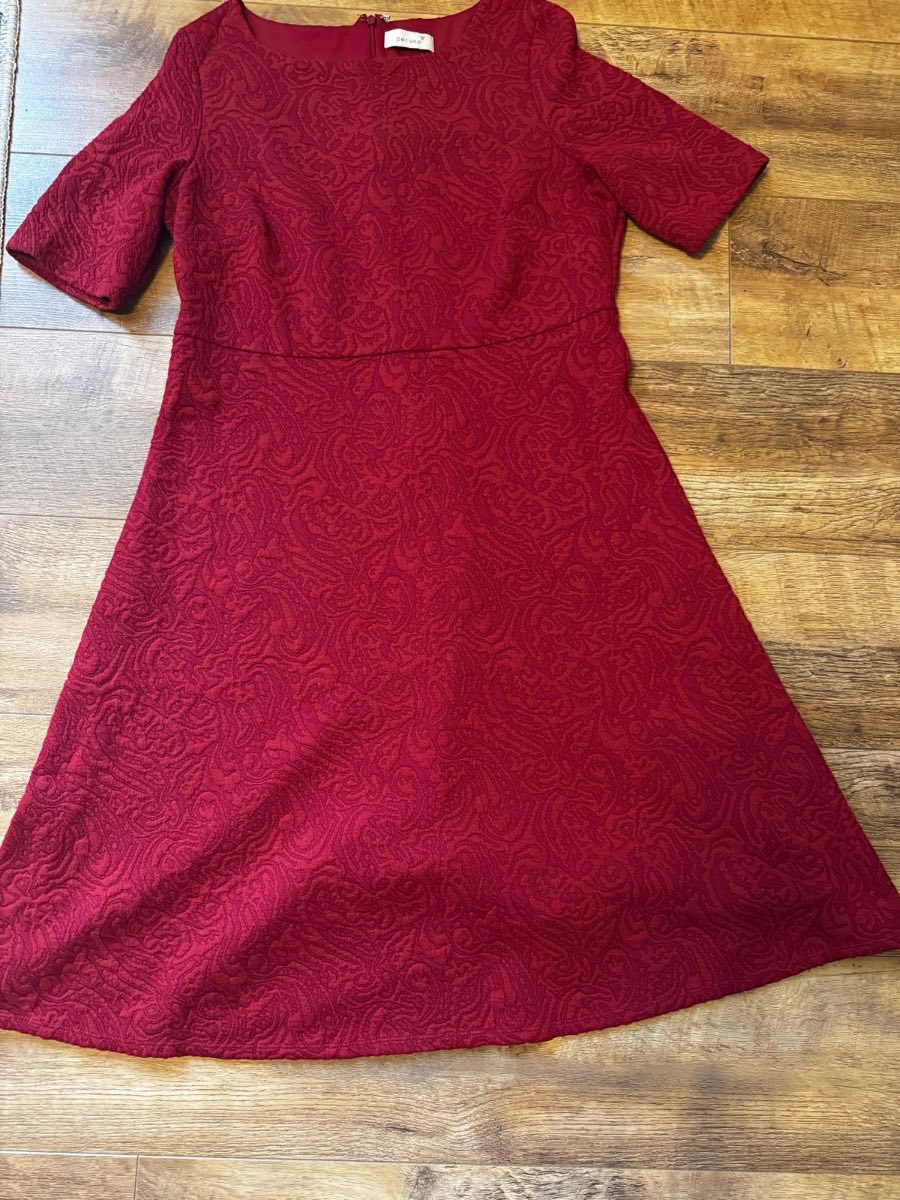 Red per Una dress with short sleeves size 16