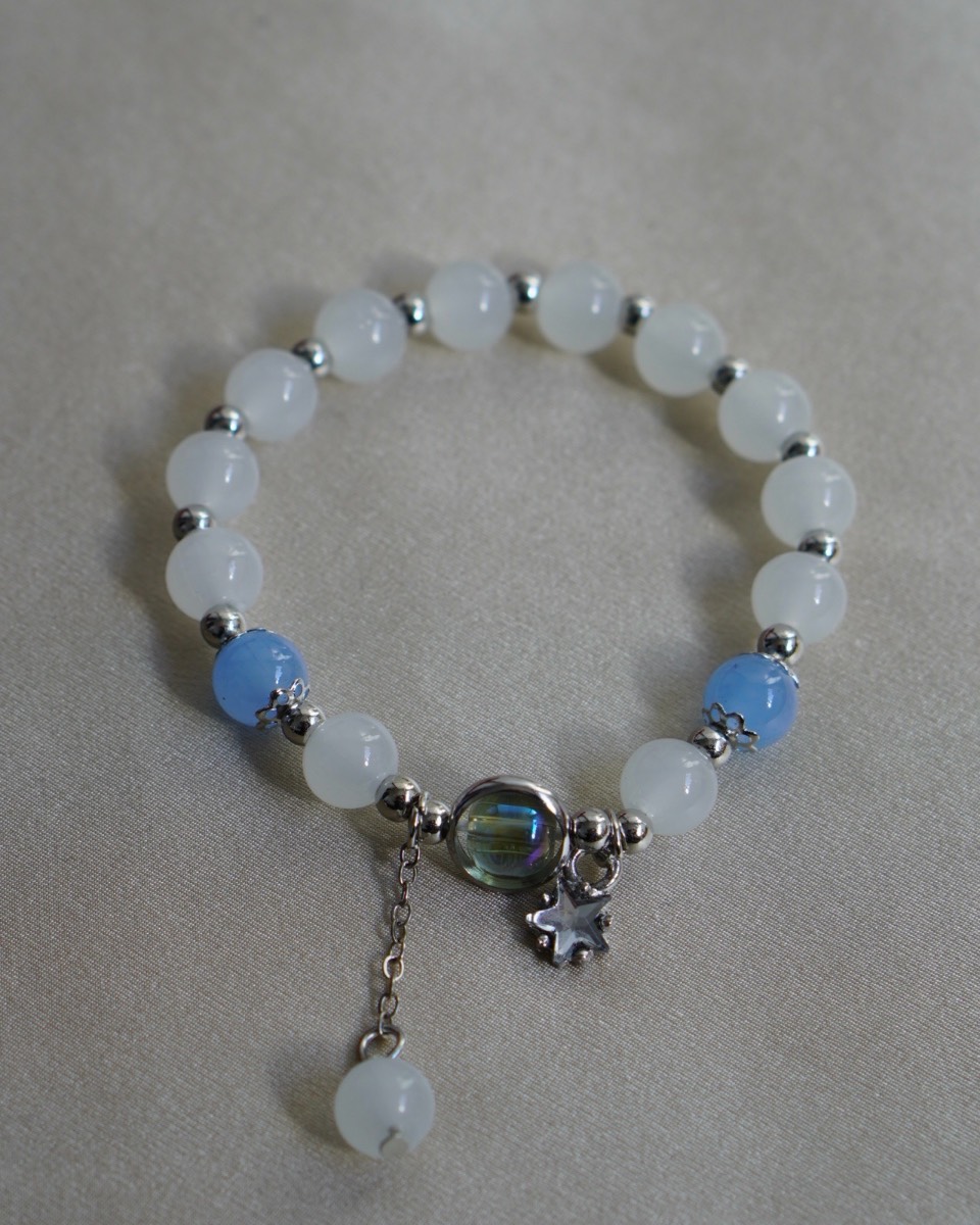 Elegant Cat's Eye Moonstone Bracelet