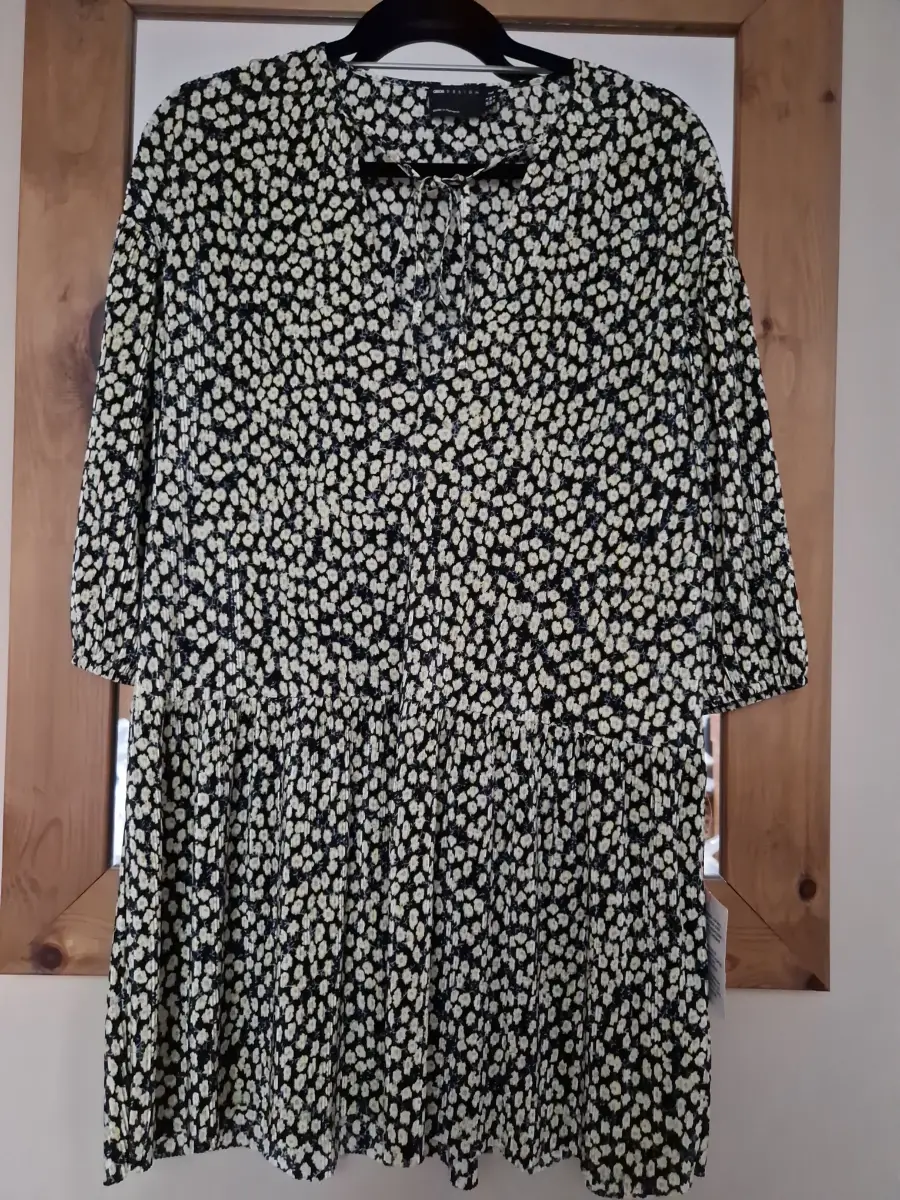 ASOS Tall Plisse Midi Dress Black with Yellow Flowers Size 8 New