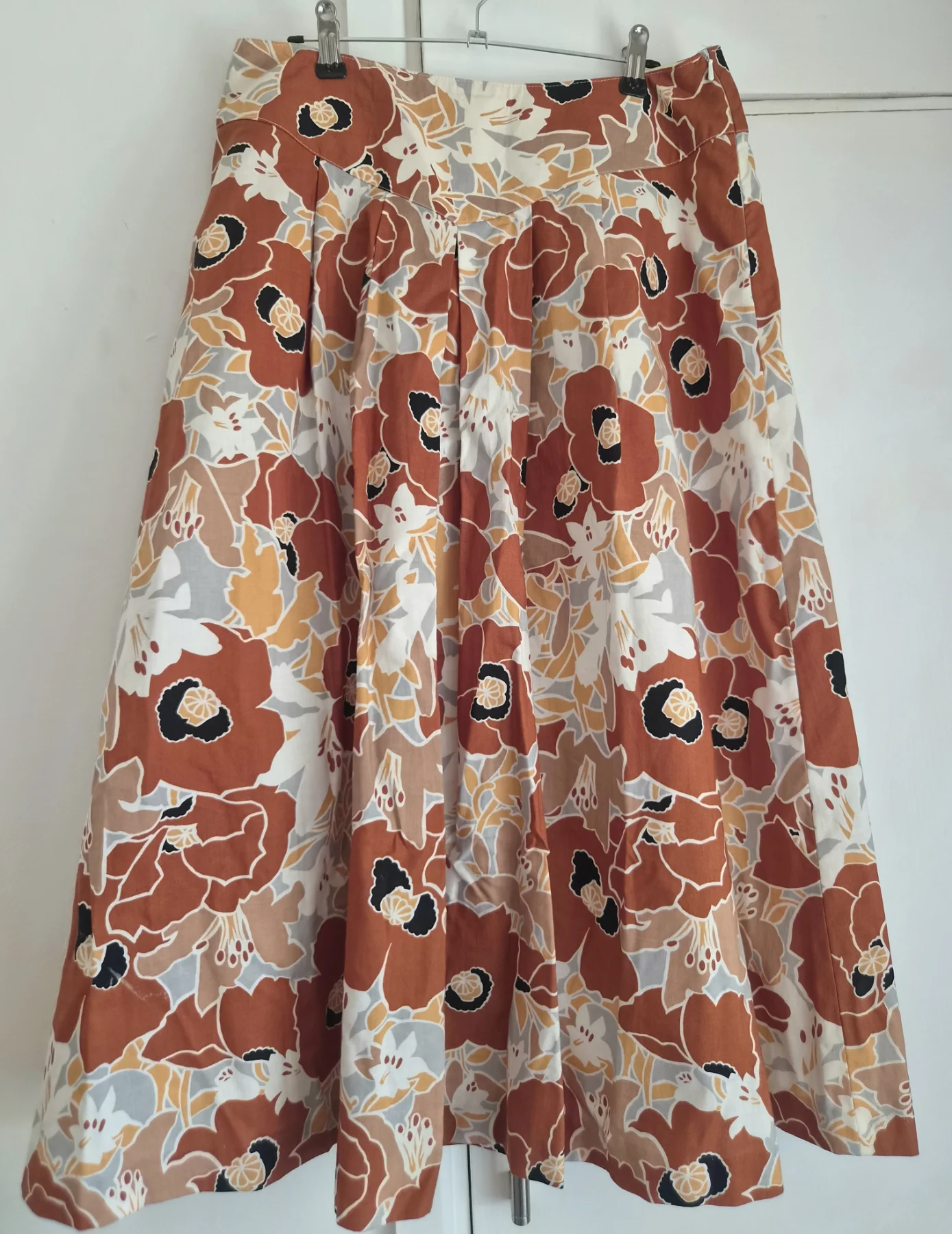 Authentic vintage Avant London brown beige floral A-line midi skirt cottage core 70s retro
