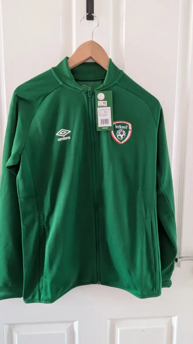 Ireland football zip up jacket size 12