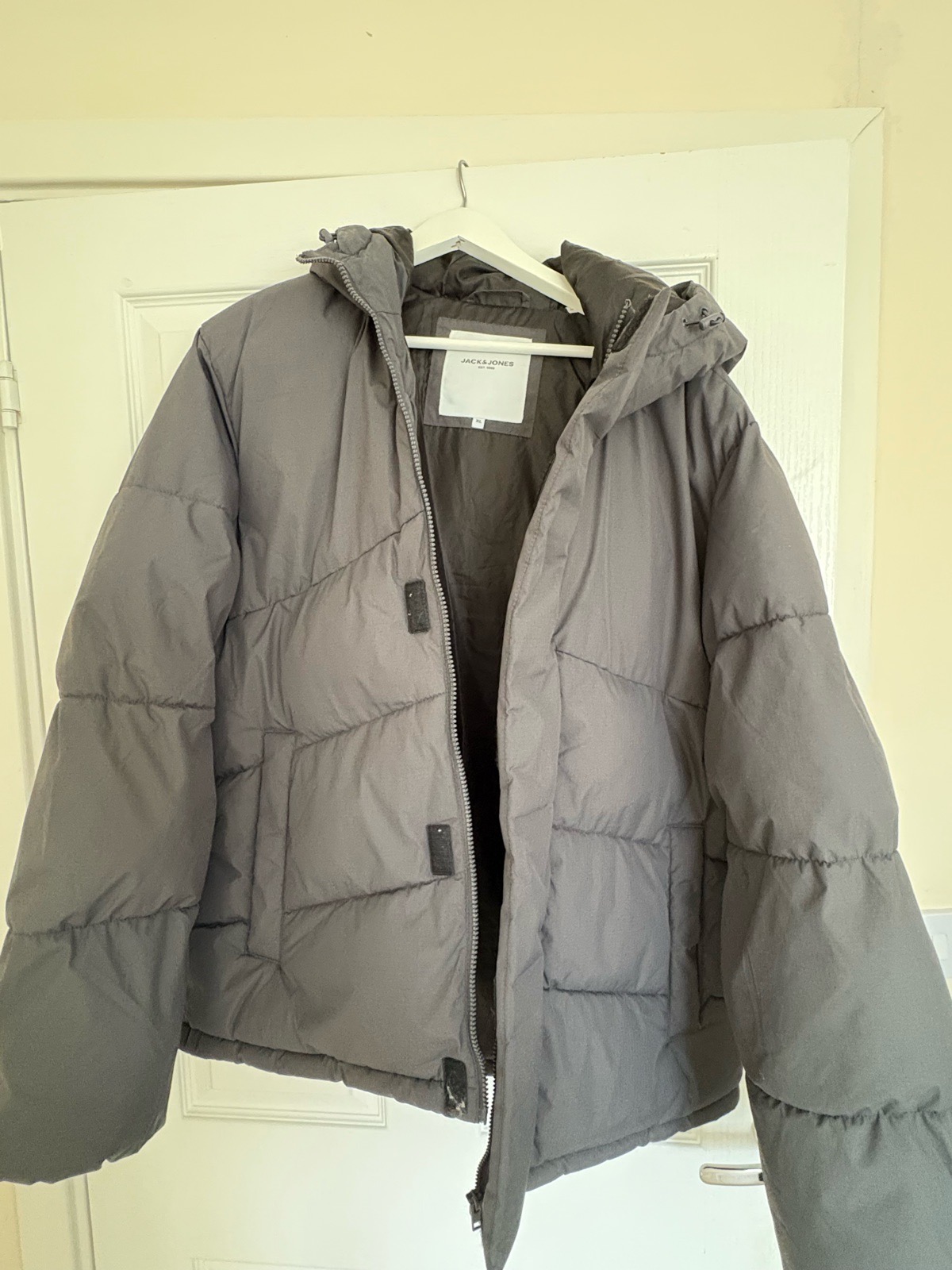 Men’s grey jack & jones puffer coat