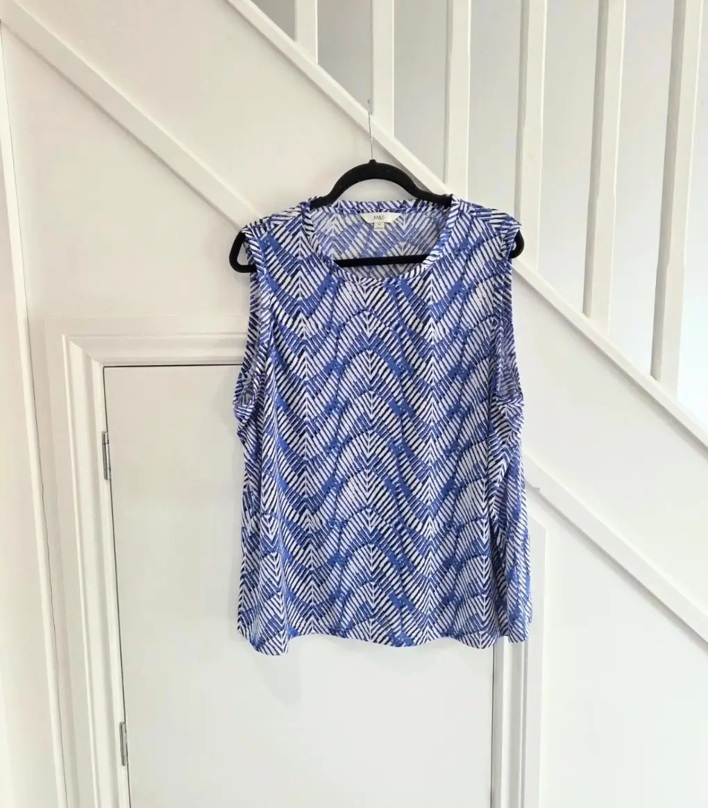 Marks and Spencer womens sleeveless summer blue and white blouse cami top size 20
