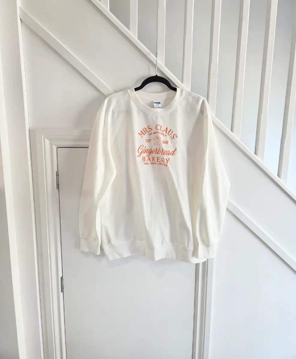 Womens BNWOT soft Christmas xmas jumper white size XL 18/20