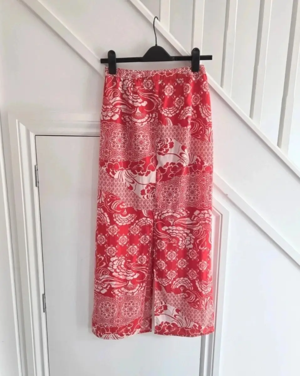 River Island womens long midi summer red and white skirt size 8