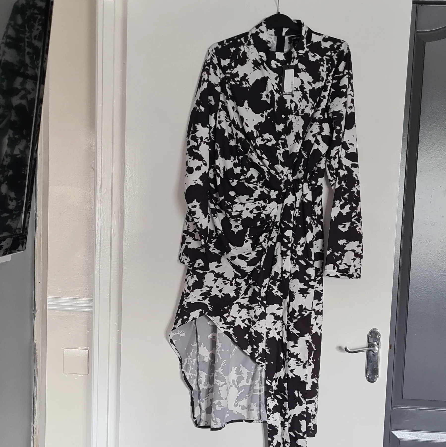 Boohoo high neck dress size 18