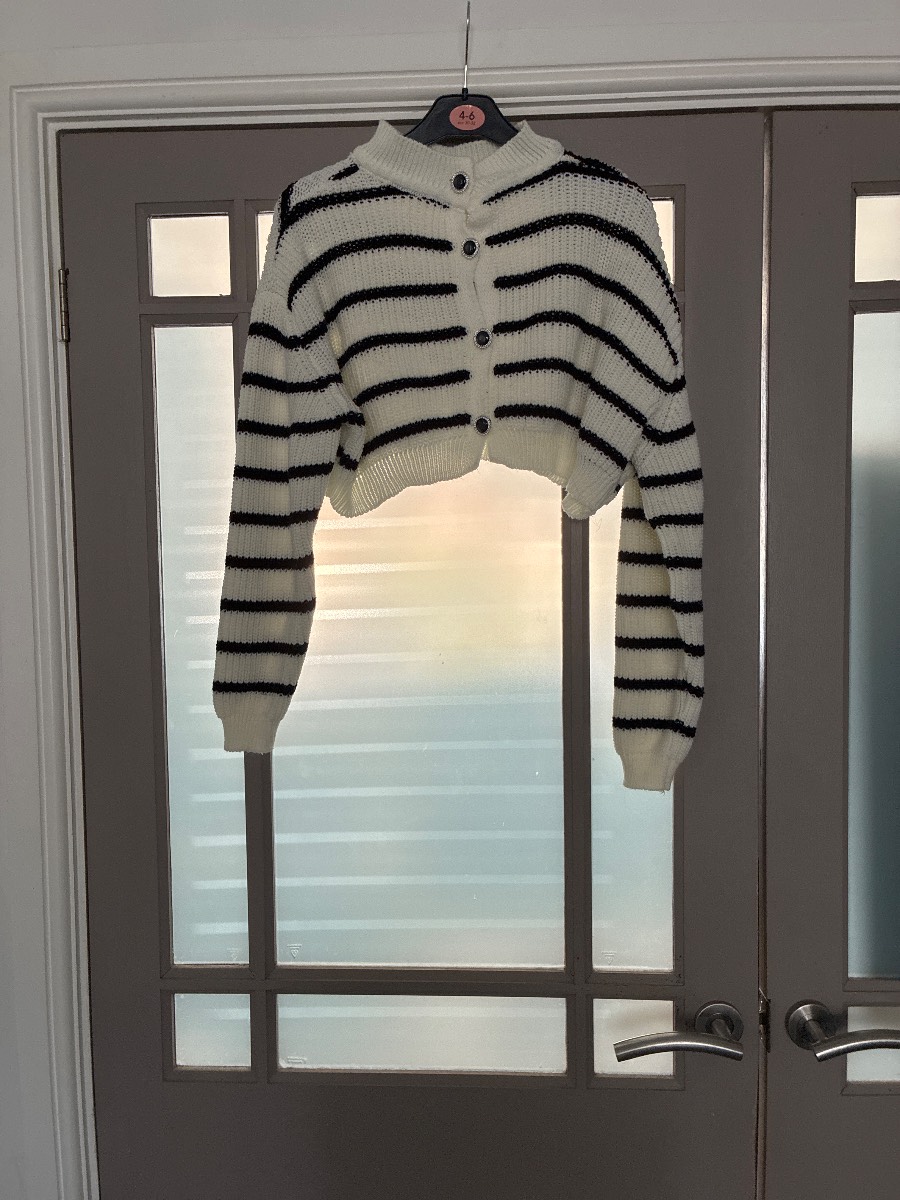 Cute crop cardigan