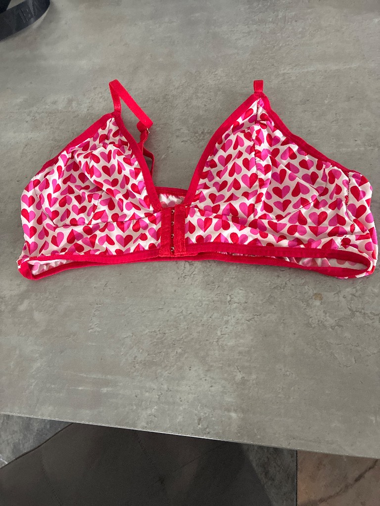 Front opening bikiniTop