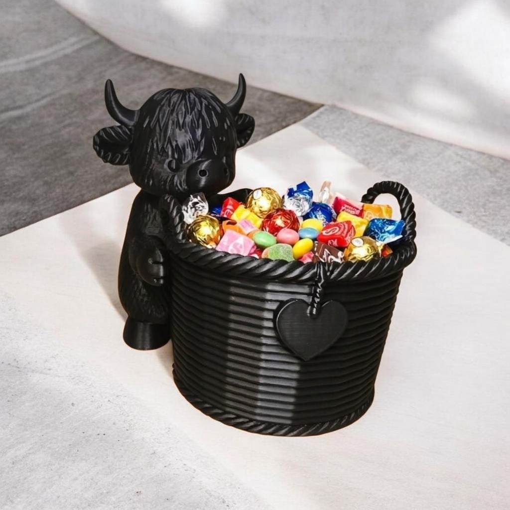 Basket cow black