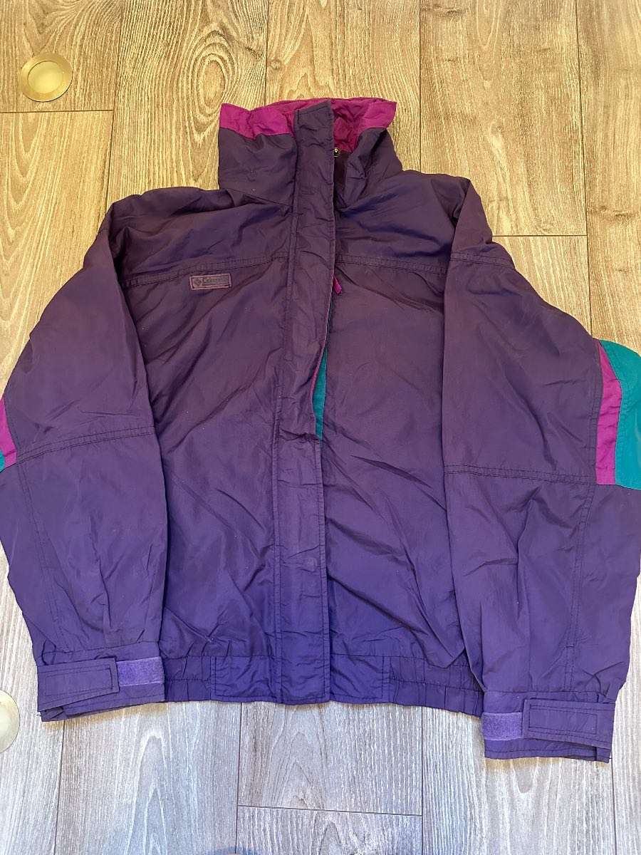 Womens Columbia windbreaker