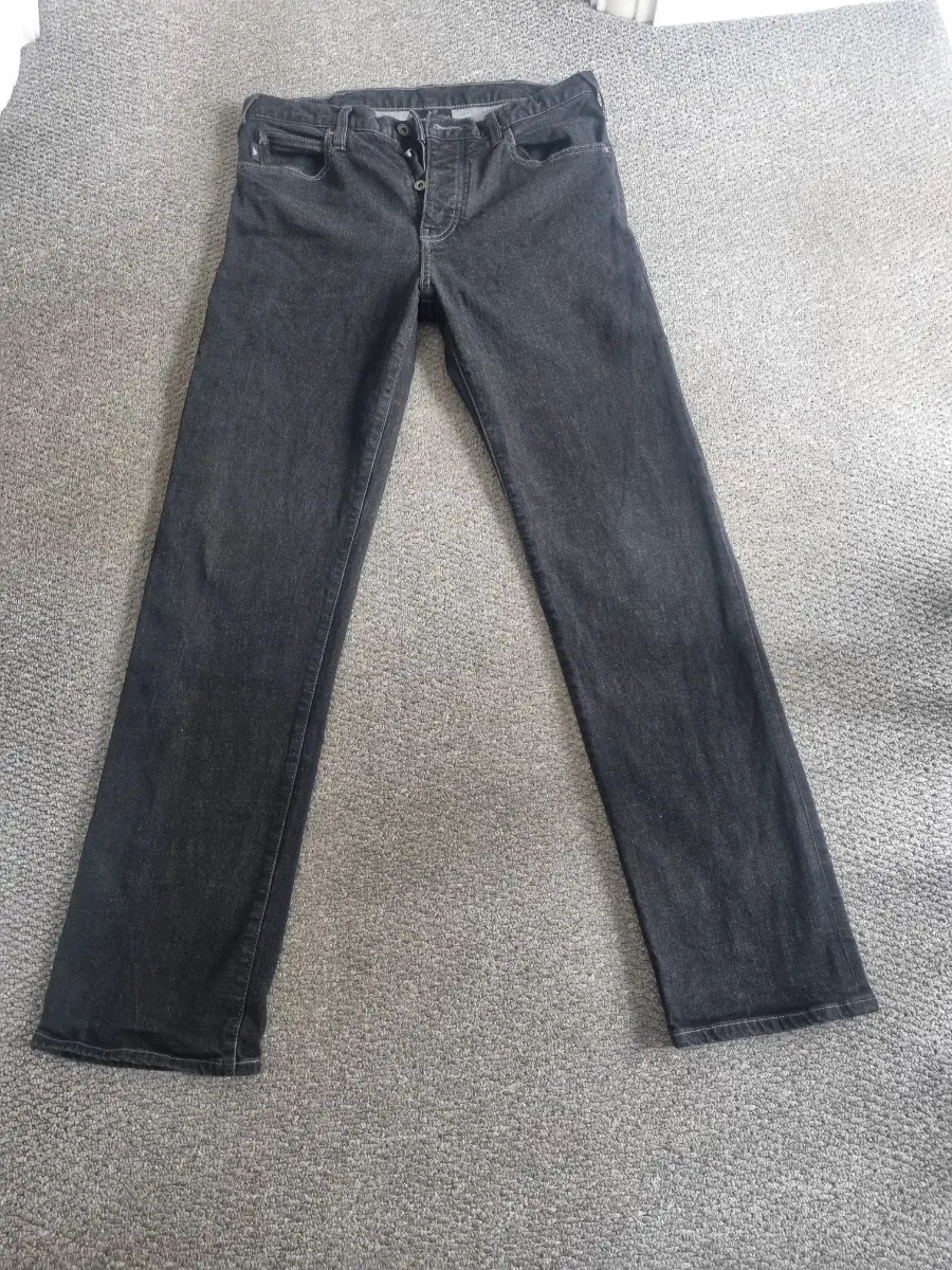 Emporio Armani Jeans Mens W32 L32 Black Button Fly