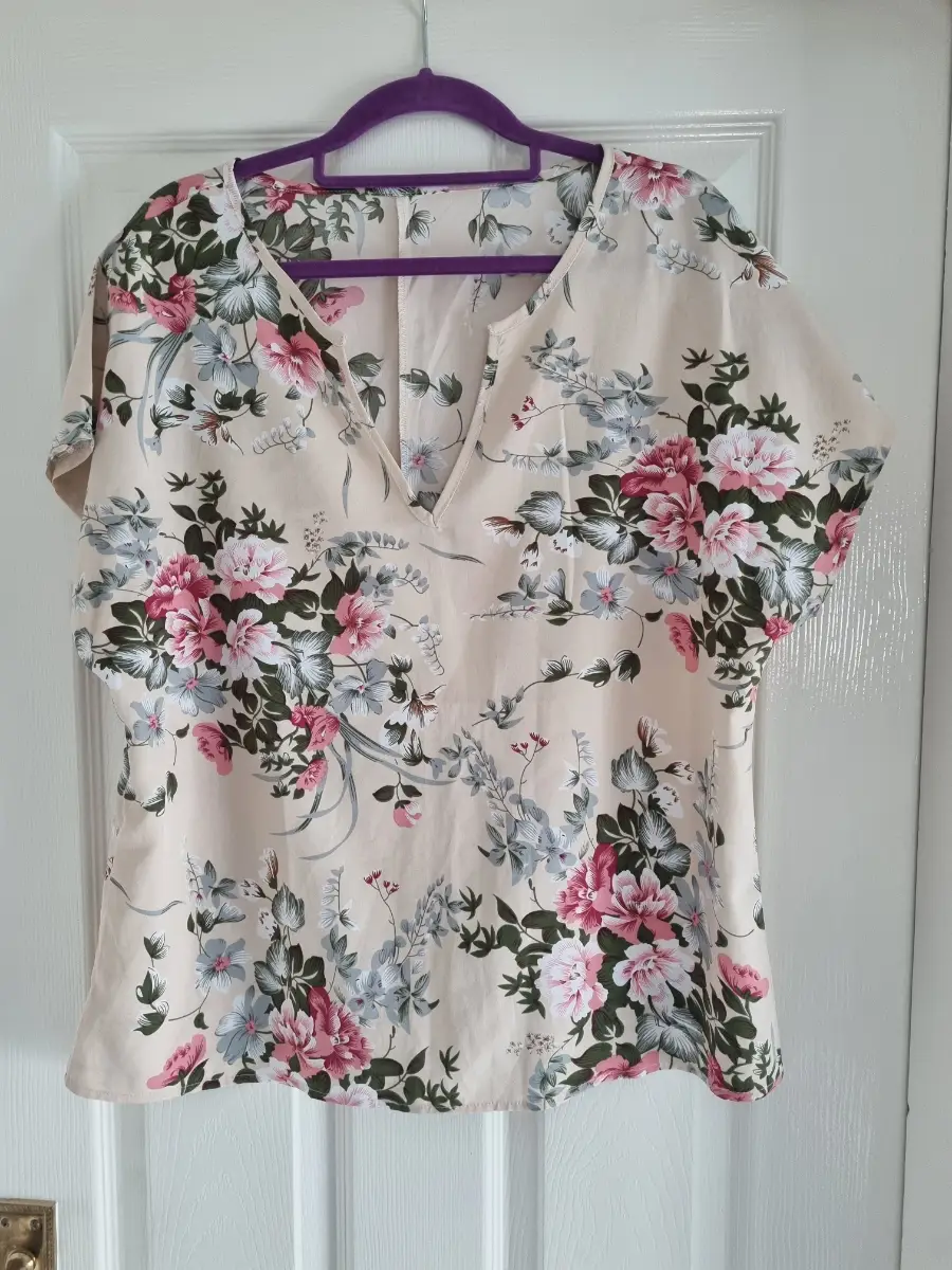 Shein Floral Top L