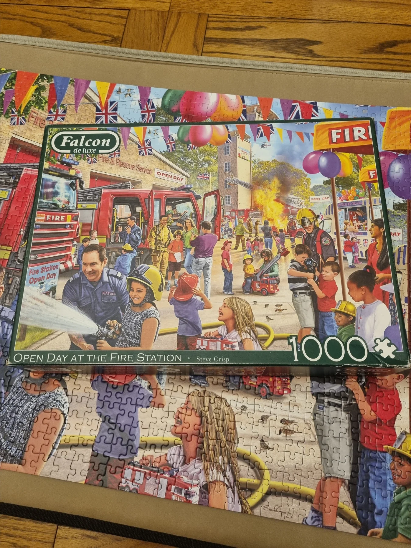 Falcon de Luxe 1000 Piece Jigsaw Puzzle Open Day at the Fire Station Complete